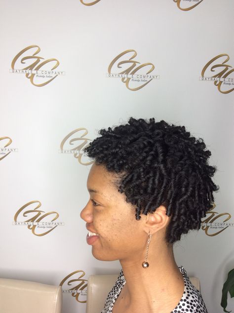 Straw Curls Set - Day 1 - Sat, February 16, 2019 #strawcurls #strawcurl Straw Curls On Short Hair, Straw Hair Curls, Curling Hair With Straws, Straw Curls, Black Hair Curls, How To Curl Short Hair, Natural Hair Updo, Cute Hairstyles For Short Hair, Hair Updo