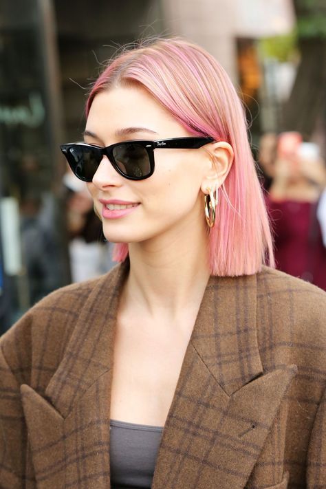 Hailey Rhode Baldwin, Black Hairstyles With Weave, Geometric Hair Clip, Side Part Hairstyles, Boring Hair, Trendy Hair Color, Long Bob Hairstyles, Hailey Baldwin, Party Hairstyles