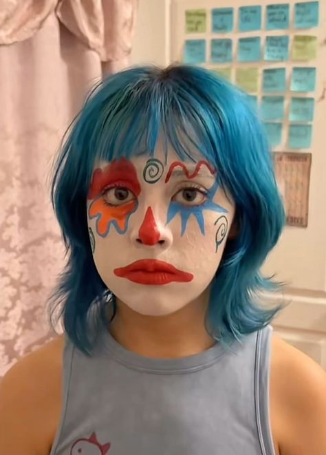 Kids Clown Makeup, Clown Makeup Cute, Face Paint Clown, Cool Clown Makeup, Make Clown, Clown Makeup Looks, Clown Face Paint, Cute Clown Makeup, Makeup Clown