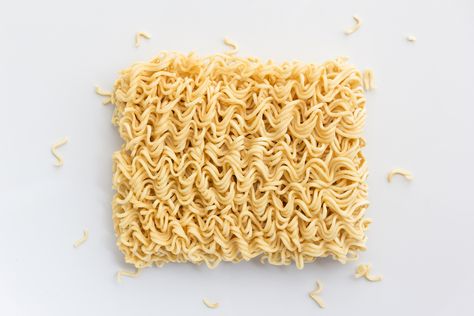 Noodles make for the perfect meal among college students and time-poor people alike, but have you ever wondered what your two-minute solution might be doing to your body? We decided to strain the details on what’s been a well-kept secret on how the body processes packaged noodles and the stomach-turning affects that they could have on your body. Foods People Dont Like, Nutrition Guidelines, Canker Sore, Eclectic Living, Instant Noodle, Food Info, Instant Noodles, Foods To Avoid, Poor People