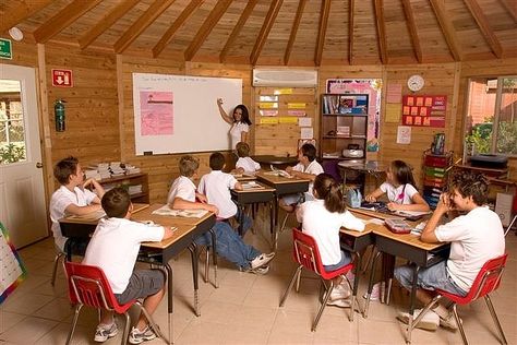 Oh yes, yurt as classroom!! Yurt Classroom, Farm School, Business Notes, Play Based, Forest School, Outdoor Classroom, Dream School, Yurt, Low Tech