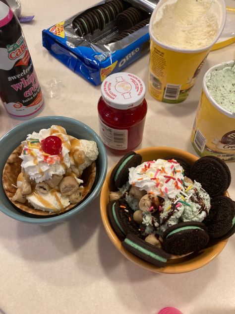 sundaes w/ cate <3 #cream #dessert #sundae Ice Cream Sundae Aesthetic, Sundae Aesthetic, Brownie Sundae Bar, Ice Cream Sundae Bar Ideas, Sundae Ideas, Bday Activities, Family Future, Ice Cream Sundae Bar, Brownie Sundae