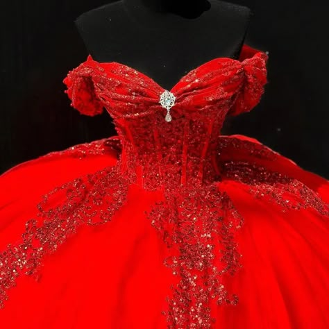 Red Quince Theme, Red Quince Dress, Xv Ideas, Red Quince, Quinceañera Ideas, Quince Dress, Princess Ball Gowns, Sweet 15, Quince Dresses