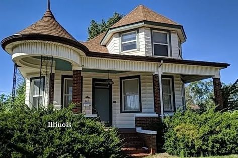 Under $100K Sunday - Illinois Handyman Special Queen Anne Cottage Under $75K Queen Anne House Plans, Queen Anne Cottage, Queen Anne House, Spooky House, Victorian Cottage, Tudor House, Affordable Housing, Small House Plans, Victorian Gothic