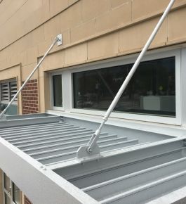 Metal Roof Construction, Building Canopy, Metal Awnings, Patio Door Coverings, Rooftop Patio Design, House Awnings, Aluminum Awnings, Metal Awning, Metal Manufacturing