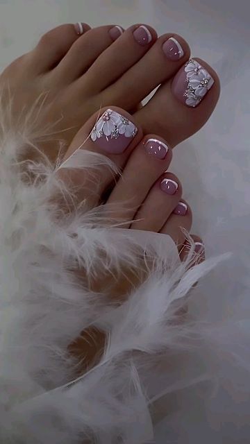 Fußnagel Design, Easy Toe Nail Designs, Simple Toe Nails, Feet Nail Design, Gel Toe Nails, Acrylic Toe Nails, Cute Toe Nails, Pedicure Designs, Almond Nails Designs