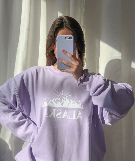 Story Aesthetic, Purple Vibe, Sweatshirt Aesthetic, Pastel Grunge, Cute Desktop Wallpaper, Purple Sweatshirt, Instagram Feed Ideas, Girly Accessories, Sweatshirt Outfit