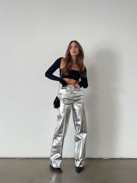 Sparkly Wide Leg Pants, New Years Fashion, Silver Pants Outfit, Metallic Pants Outfit, Nye Outfits Parties, Clothes Tiktok, Tiktok Finds, Metallic Trousers, Silver Pants