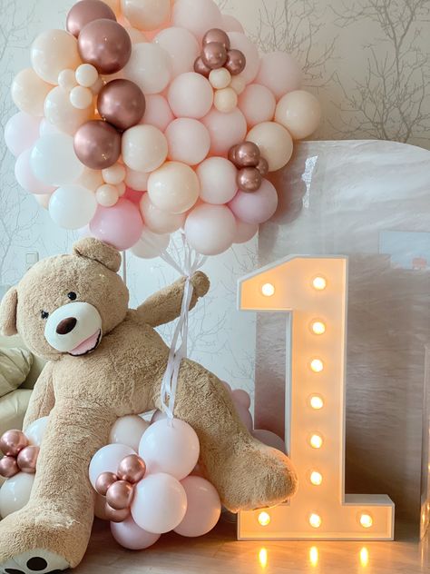 First birthday teddy bear decoration Teddy Bear 1st Birthday Girl, Bear First Birthday Party Girl, First Birthday Teddy Bear Theme, Beary First Birthday Girl, Teddy Bear Backdrop, Backdrop First Birthday, Bear Backdrop, Beary First Birthday, Birthday Teddy Bear