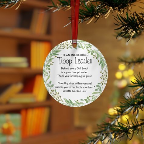 Girl Scout Leader Appreciation Gifts, Girl Scout Leader Gifts, Sentimental Gifts For Sisters, Leader Gifts, Metal Christmas Wreath, Girl Scout Gifts, Girl Scout Troop Leader, Sister Ornament, Troop Leader