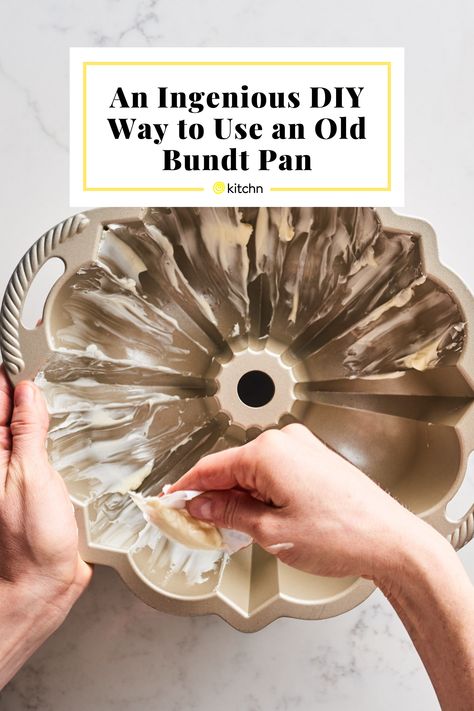 Bundt Pan Diy Decor, Upcycle Bundt Pan, Old Bundt Pan Ideas, Copper Bundt Pan Decor, Bundt Pan Planter, Bundt Pan Decor Ideas, Vintage Bundt Pan Decor, Bundt Pan Crafts, Bundt Cake Pans