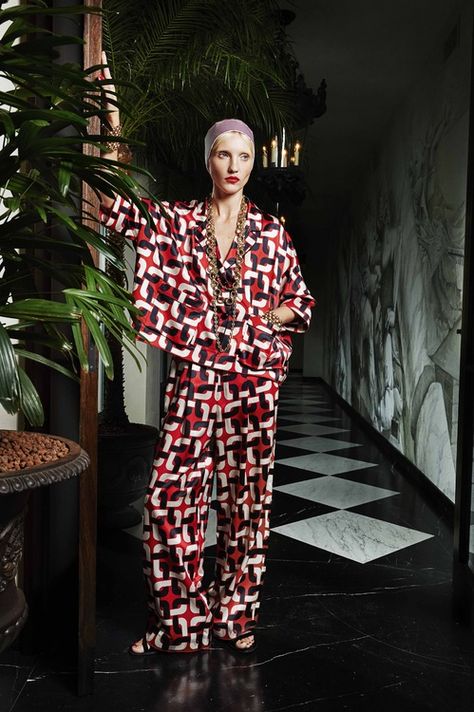 The Spring/Summer 2016 runway trend is nothing new for sleepwear designer Francesca Ruffini at For Restless Sleepers, whose luxurious silk pajamas are adorned with piping and exclusive motifs for a look that will take you from dawn until dusk in style. Each season, the designer adds a new twist to her designs while keeping a distinctive 1950s and 1960s influence, and for Spring/Summer 2016 Francesca Ruffini presents a five-star collection that reinterprets sleepwear as we know it. See our in... 2016 Ready To Wear, Ready To Wear Fashion Show, For Restless Sleepers, Restless Sleepers, Ready To Wear Fashion, Runway Trends, Sophia Loren, Dakota Johnson, Spring Summer 2016