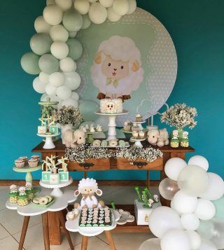 Inspire sua Festa ® | Blog Festa e Maternidade Lamb Baby Shower Theme, Baby Lamb Baby Shower, Baby Shower Deco, Baby Sheep, Unisex Baby Shower, Baby Shawer, Shower Bebe, Baby Shower Party, Baby Shower Diy