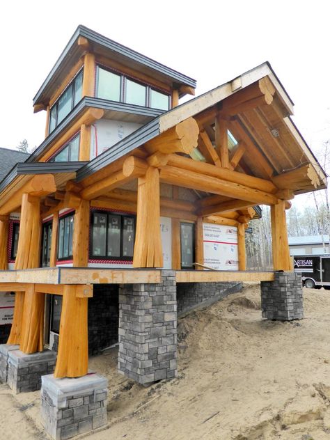 Post and Beam Gallery | Artisan Custom Log Homes Post Beam House, Post And Beam Homes, Beam House, One Story House, Post And Beam Home, Woodland House, Log Home Designs, Timber Buildings, Property Design