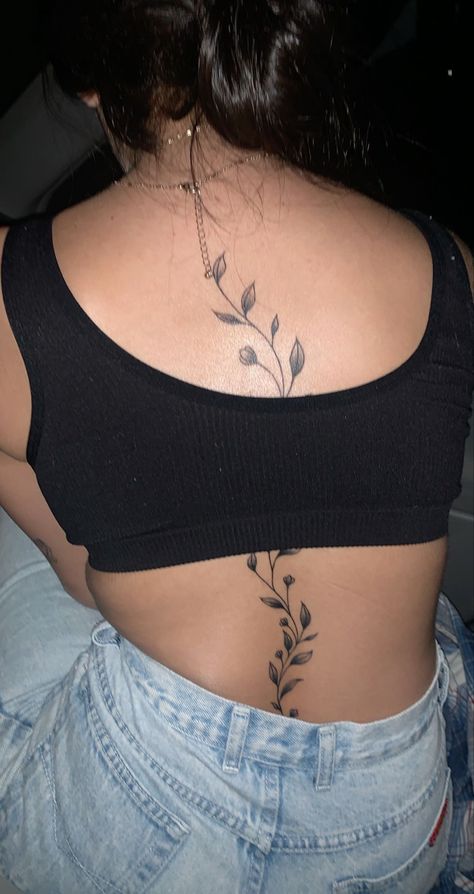 Simple Back Tattoo Women Ideas, Leaves Spine Tattoos For Women, Vines Tattoo Back, Spine Leaf Tattoos For Women, Back Tattoo Vines, Vine Tattoo On Back, Simplistic Spine Tattoo, Spine Tattoos Vine, Vines Down Spine Tattoo