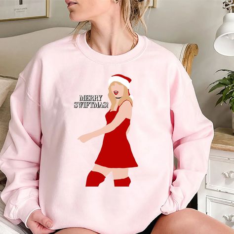 Merry Swiftmas Party, Taylor Swift Christmas Shirt, Swiftmas Basket, Merry Swiftmas, Diy Christmas Sweater, Taylor Swift Birthday Party Ideas, Taylor Swift Christmas, Taylor Swift Merchandise, Cute Christmas Ideas