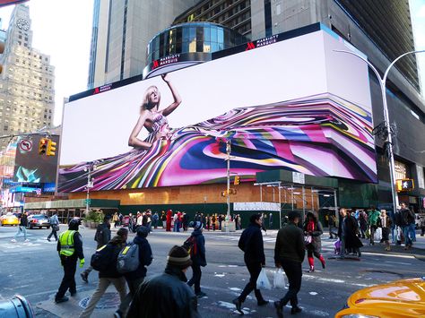 Clear Channel's largest digital billboard in the world - Times Square. 25,000 sq ft of seamless digital canvas, pixel density of 2,368 x 10,048, High definition crowd cameras Nyc Times Square, Billboard Advertising, Centre Commercial, Outdoor Advertising, Video Wall, Digital Signage, Creative Advertising, Best Places To Travel, Big Screen