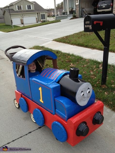 Thomas the Train & Driver - 2012 Halloween Costume Contest Best Homemade Halloween Costumes, Thomas The Train Costume, Stroller Costume, Train Costume, Thomas Birthday Parties, Halloween Train, Train Driver, Thomas Birthday, Homemade Costume