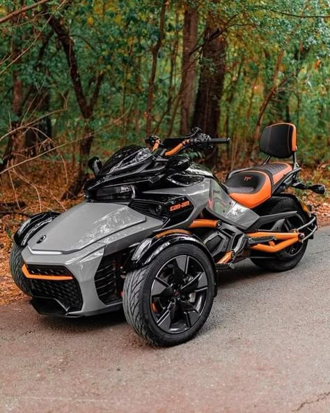 Vw Buzz, 3 Wheel Motorcycle, Three Wheel Motorcycles, Custom Motorcycles Bobber, Concept Vehicles Sci Fi, Electric Bike Bicycles, Diy Go Kart, Reverse Trike, Can Am Spyder