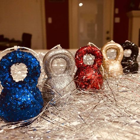 Crossfit Christmas, Christmas Workout, Gym Decor, Sports Decorations, Xmas Party, Christmas Love, Ornaments Diy, Kettlebell, Popsugar