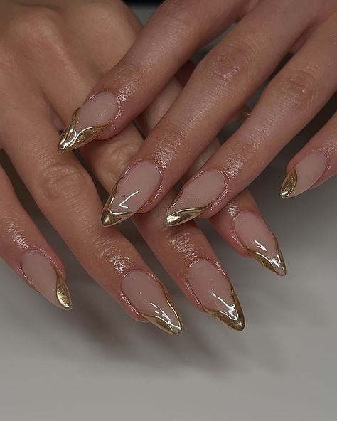 Colors and patterns are made by gel polish instead of printed by ink Fit
Made by soft gel which is soft and flexible, zero pressure on your nail beds.
Include 15/16 nail sizes ensure a totally custom fit
All press on nails offer feature protective building gel finish so that you are able to do everything you normally would Gold Formal Nails, Elegant Nails Gold, Elegant Gold Nails, Gold Design Nails, Nail Ideas French, Gold Chrome Nails, Gold Nail Designs, Graduation Nails, Formal Nails