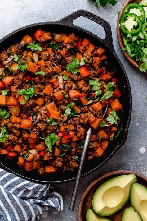 Make good use of leftover taco meat by giving this easy, one-skillet Tex-Mex Sweet Potato Hash a try. A tasty and hearty breakfast or weeknight dinner option. This recipe is meal-prep friendly and is the best sweet potato hash breakfast recipe out there! It's made Whole30, Paleo, gluten-free, and dairy-free. || The Real Food Dietitians || Potato Hash Breakfast, Sweet Potato Hash Recipe, Potato Hash Recipe, Egg Free Breakfast, Organic Store, Real Food Dietitians, Sweet Potato Skillet, Hash Recipe, Sweet Potato Spinach