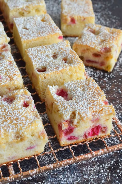 Perfectly sweet and puckeringly tart, 3 Ingredient Rhubarb Squares take thirty minutes from start to finish. These are a quick and easy treat which can be effortlessly whipped up when your neighbour announces they're dropping by for tea this afternoon. All in one bowl, so a simple clean up too! #rhubarb #squares #bars #cookies #3ingredient #dessert Rhubarb Squares Recipes, Quick Rhubarb Recipes, Rhubarb Easy Recipes, Easy Rhubarb Desserts, Rhubarb Baking Recipes, Rhubarb Desserts Easy, Rhubarb Cookies Recipes, Rhubarb Pastry, Rhubarb Bars Recipes