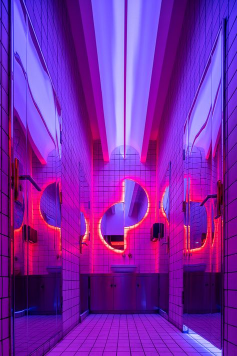 Vaporwave Aesthetic Interior, Cybercore Interior, Korean Nightclubs, Cyberpunk Home Decor, Neon Nightclub Aesthetic, Karaoke Bar Aesthetic, Vaporwave Aesthetic Room, Party House Interior, Club Bar Design