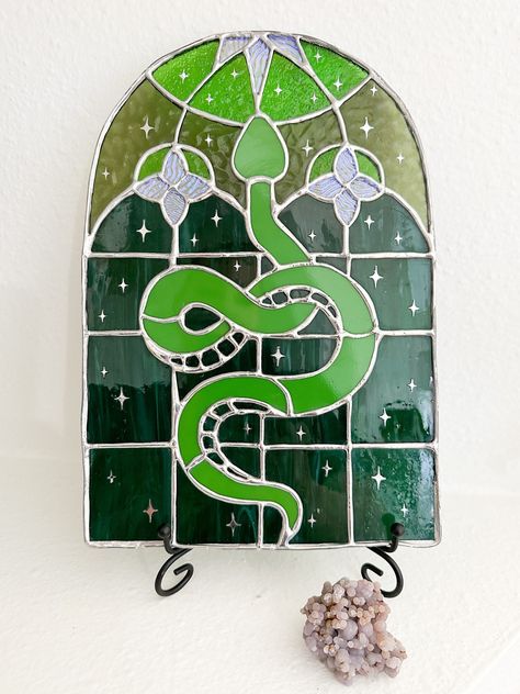 Snake Stained Glass Art, Studio Ghibli Stained Glass Art, Gallery Glass Ideas, Stained Glass Harry Potter, Harry Potter Stained Glass, Stained Glass Art Patterns, Faux Stained Glass Diy, Stained Glass Snake, Glass Staining