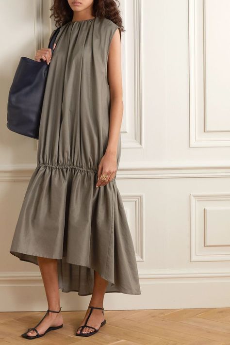 Totême Pretoria Gathered Lyocell and Cotton-Blend Voile Maxi Dress Fall Dress Trends, Minimal Dress, Laura Lombardi, Designer Maxi Dress, Minimalist Dresses, Maxi Jersey Dress, Fall Dress, Pretoria, Bottega Veneta Shoulder Bag