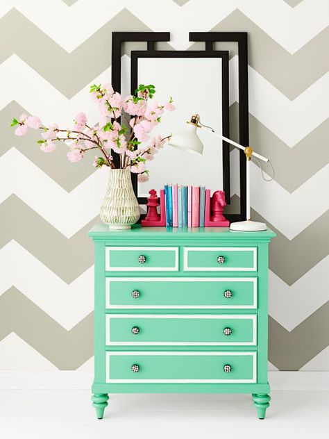 Simple Details: Ikea Ranarp Lamp & small chest make-over Mint Green Dresser, Style A Dresser, Ikea Ranarp, Contemporary Dresser, Green Dresser, Hgtv Magazine, Ikea Store, Cute Dorm Rooms, Painted Dresser