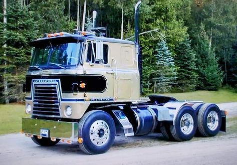 Semi Pictures, Ih Scout, Fashion Truck, Old Truck, Cab Over, Big Rig Trucks, Big Rigs, Big Rig, Heavy Truck