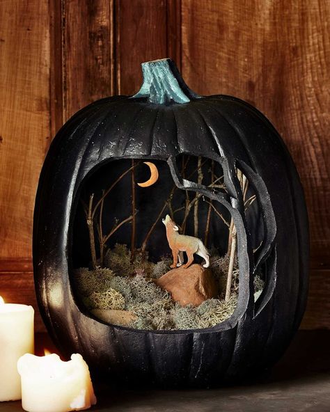 Fun Pumpkin Carving Ideas, Fun Pumpkin Carving, Craft Pumpkin Carving, Easy Pumpkin Carving Ideas, Pumpkin Diorama, Halloween Skeleton Decorations, Creative Pumpkin Carving, Easy Pumpkin Carving, Amazing Pumpkin Carving