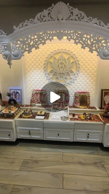 Hindu Mandir Home Puja Room, Temple Design For Home Hindu, Temple Room Interiors, Puja Mandir Design, God Mandir Puja Room, Bhagwan Mandir In Home, Temple Interior Design, Pooja Room Ideas Indian Traditional, Mandir Interior Design