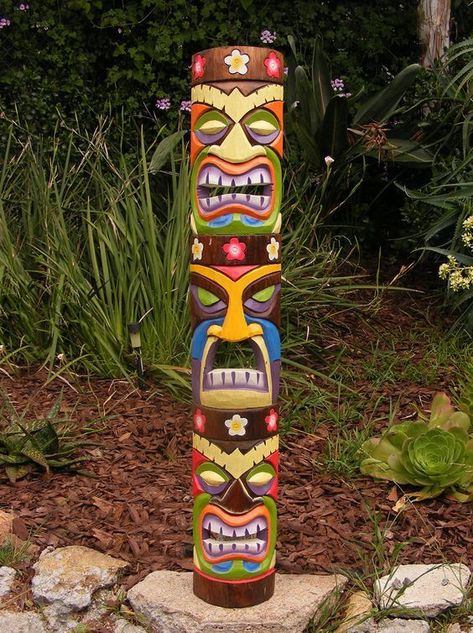 Tiki Pole, Totem Tiki, Totem Pole Art, Tropical Bar, African Wood Carvings, Tiki Hawaii, Tiki Faces, Tiki Man, Tiki Statues