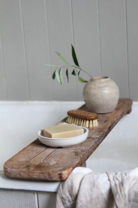 Natural Interiors, Bath Board, Bathroom Details, Digital Communication, Bad Inspiration, Bathroom Inspo, Slow Living, Bathroom Styling, Soap Dish