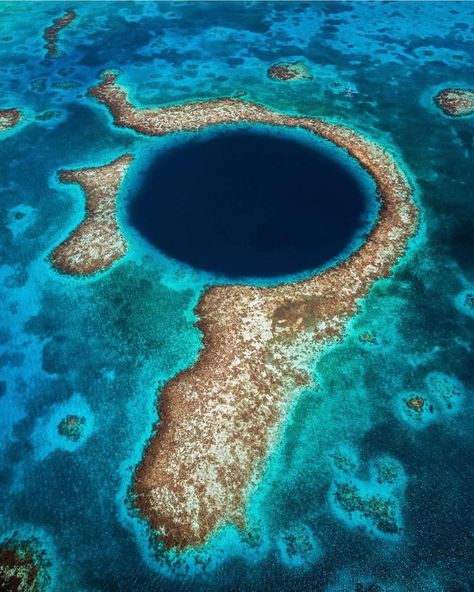 Great Blue Hole Belize, The Great Blue Hole, Blue Hole Belize, Great Blue Hole, Belize Resorts, Belize City, Blue Marlin, Vacation Itinerary, Blue Hole