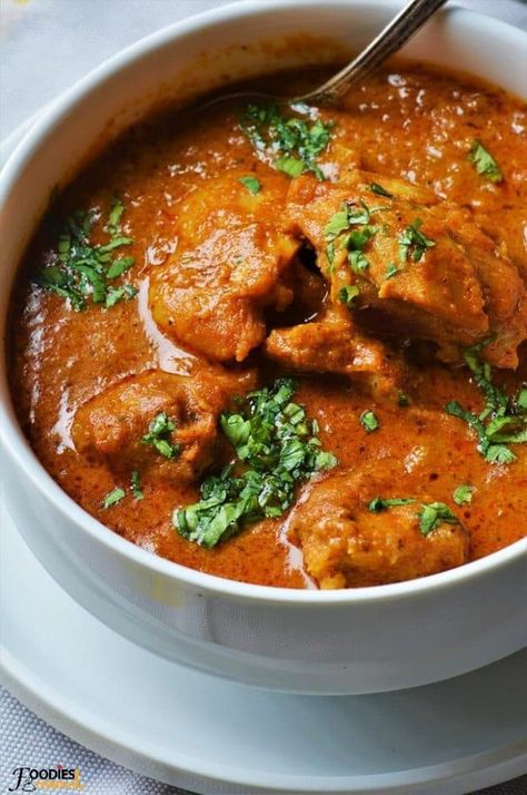 Boneless Chicken Gravy Recipe (Indian Style) » Foodies Terminal Chicken Gravy Recipe Indian, Almond Boneless Chicken, Shrimp Masala, Chicken Gravy Recipe, Chicken Recipes Boneless, Indian Chicken Recipes, Chicken Chunks, Easy Indian Recipes, Recipe Indian