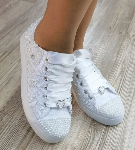 White Lace Sneakers, Wedge Tennis Shoes, Bride Sneakers, Comfortable Bridal Shoes, How To Lace Converse, Reception Shoes, Converse Wedding Shoes, Custom Wedding Shoes, Bridal Sneakers