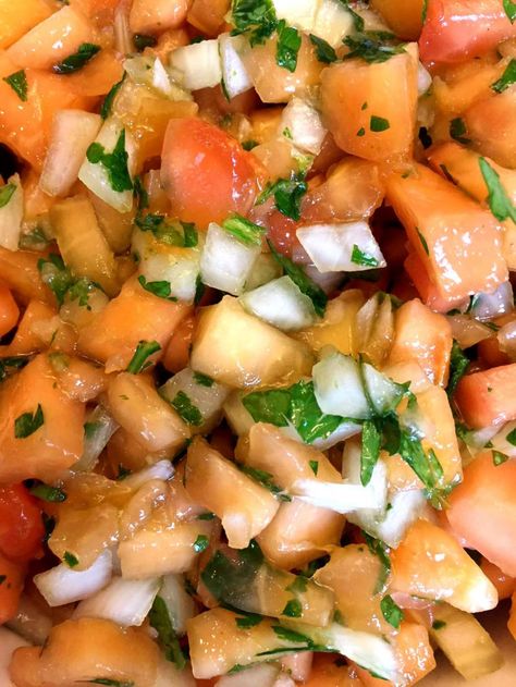 Easy Papaya Salsa Papaya Recipe, Papaya Salsa, Papaya Recipes, Easy Baked Beans, Fruit Salsa, Summer Grilling Recipes, January 1st, Guacamole Recipe, Instant Recipes