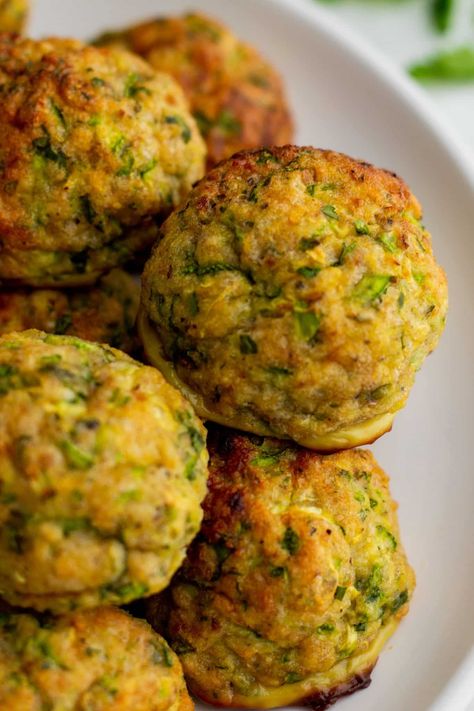 Garlic Zucchini Bites Zucchini Garlic Bites Air Fryer, Zucchini Balls Recipe, Zucchini Cheese Bites, Zucchini Garlic Bites, Garlic Balls, Zucchini Balls, Zucchini Cheddar, Garlic Zucchini, Freezing Zucchini