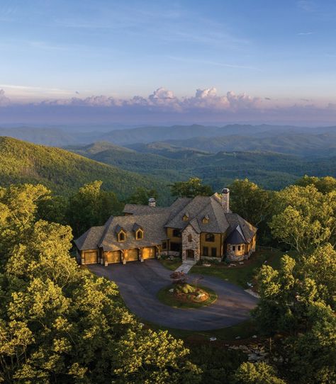 Lake Norman North Carolina, Mountain Property, Mountain Estate, Coffee Table Magazine, Luxury Ranch, Blue Ridge Mountain, Nice Homes, Boone Nc, Small Cottages