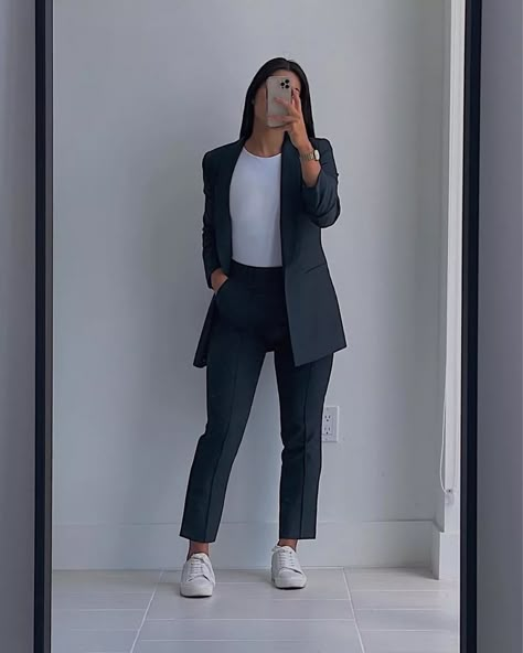 Career Outfits, Fashionable Work Outfit, Corporate Attire, Professional Outfits Women, Suit Jackets For Women, Business Outfits Women, Stylish Work Attire, Corporate Outfits, Business Casual Outfits For Work