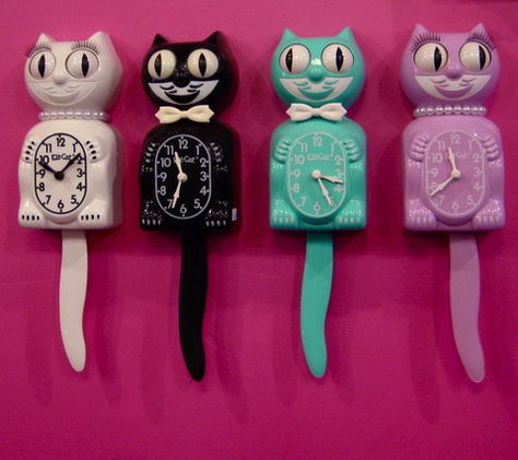 Kit-Kat Klock. My daughter has the lime one and loves it. I had one as well and should have held onto it. Kit Kat Clock, Sea Punk, Kit Cat Clock, Cat Clock, Cat Figurines, Kitchen Vintage, Vintage Kitsch, Kit Kat, Tick Tock