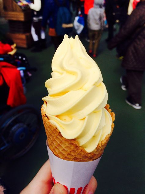 Mango Soft-Serve - Tokyo Disneyland Soft Serve Ice Cream, Tokyo Disneyland, Soft Serve, Mango, Ice Cream, Cream