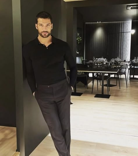 Nacho 365days, Simone Susinna, Italian Mens Fashion, Handsome Italian Men, Smart Casual Menswear, Classy Men, Italian Men, Fashion Suits For Men, Elegant Man