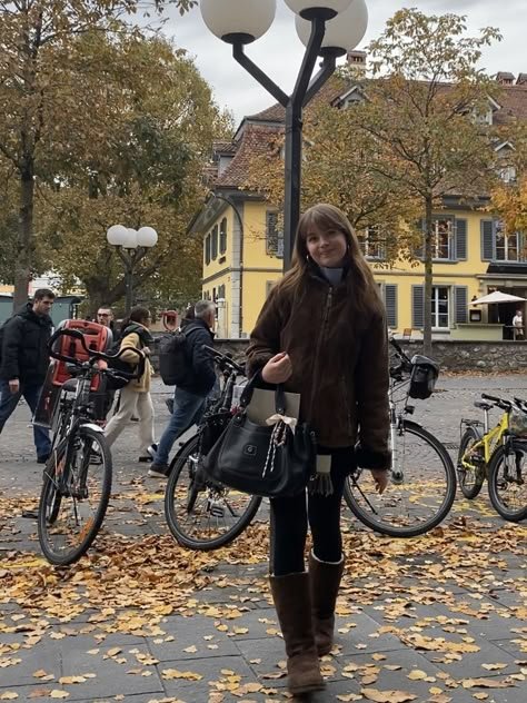 Autumn Outfit Aesthetic, Clocks Fall Back, Autumn Core, Fall Mood Board, Walking Down The Street, New England Fall, Downtown Girl, Best Seasons, We Fall In Love