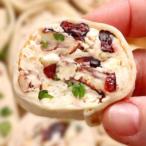 Cranberry Pecan Chicken Salad Roll Ups - Sugar Apron Cheesecake Lasagna, Cheesecake Tacos, Kielbasa Pasta, Tortilla Recipes, Tasty Appetizers, Sopapilla Cheesecake, Bake Banana, Pecan Chicken Salads, Chicken Roll Ups