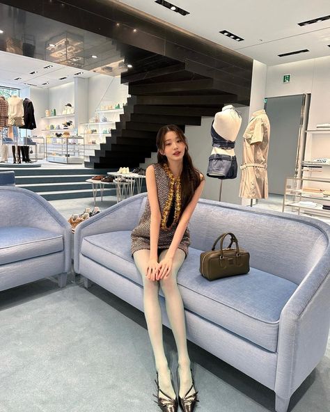 Hyun A, 인물 사진, Starship Entertainment, Long Legs, Instagram Update, Role Models, South Korean Girls, Miu Miu, Seoul