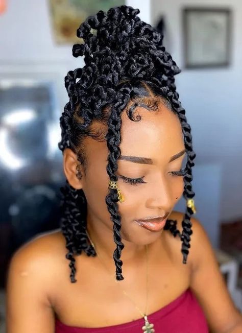 Crochet Hair Styles Passion Twists Short, Passion Twists Bun Hairstyle, Half Up Half Down Passion Twists, Short Goddess Passion Twist, How To Style Short Passion Twist, Crochet Passion Twist Hairstyles Short, Passion Twists Shoulder Length, Passion Twists Box Braids, Labor Hairstyles